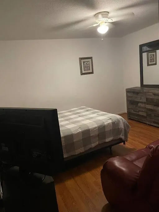 Cozy Savannah Condo-1