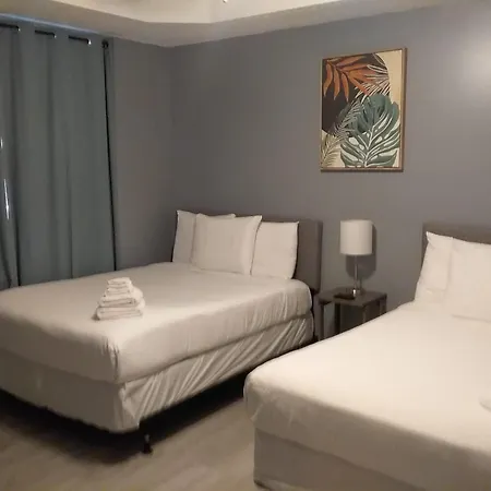 Near Hospital And Downtown- Lodging On Leghorn-2